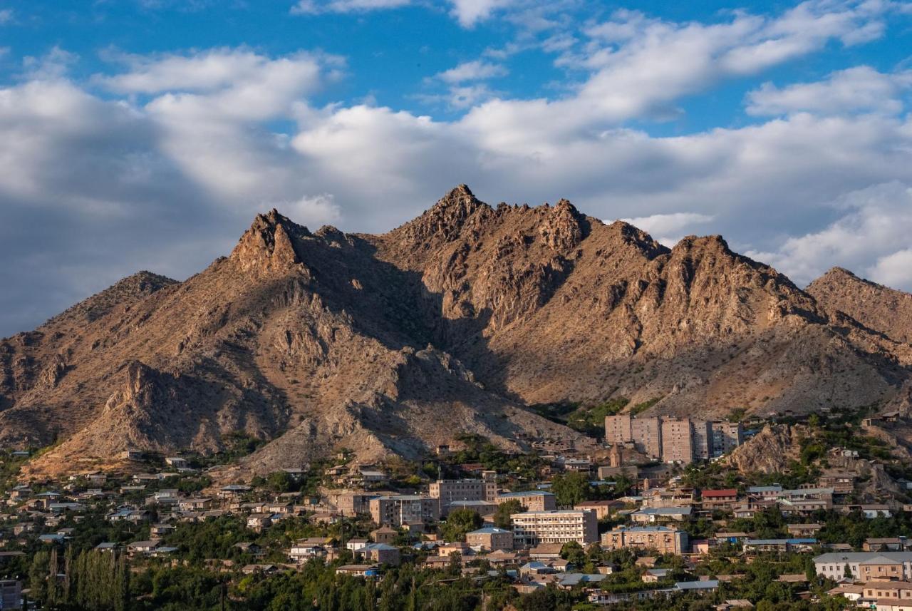 Khachats Toun Heritage Meghri Exterior photo